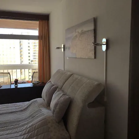 Apartment Da Rocha *